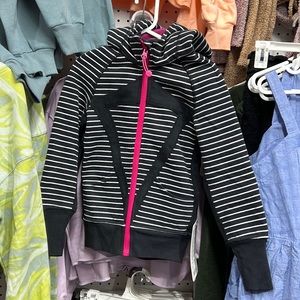 Ivivva Remix Hoodie • BNWT • Size 4 • Black & White